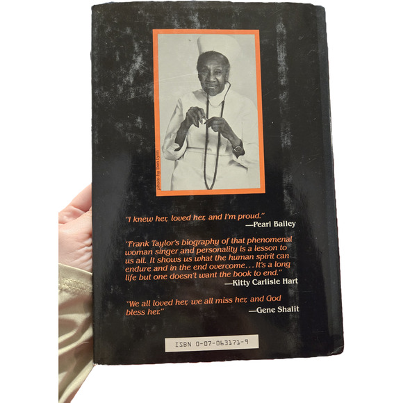 ALBERTA HUNTER A CELEBRATION IN BLUES First Edition Biography 0070631719 - Picture 7 of 7